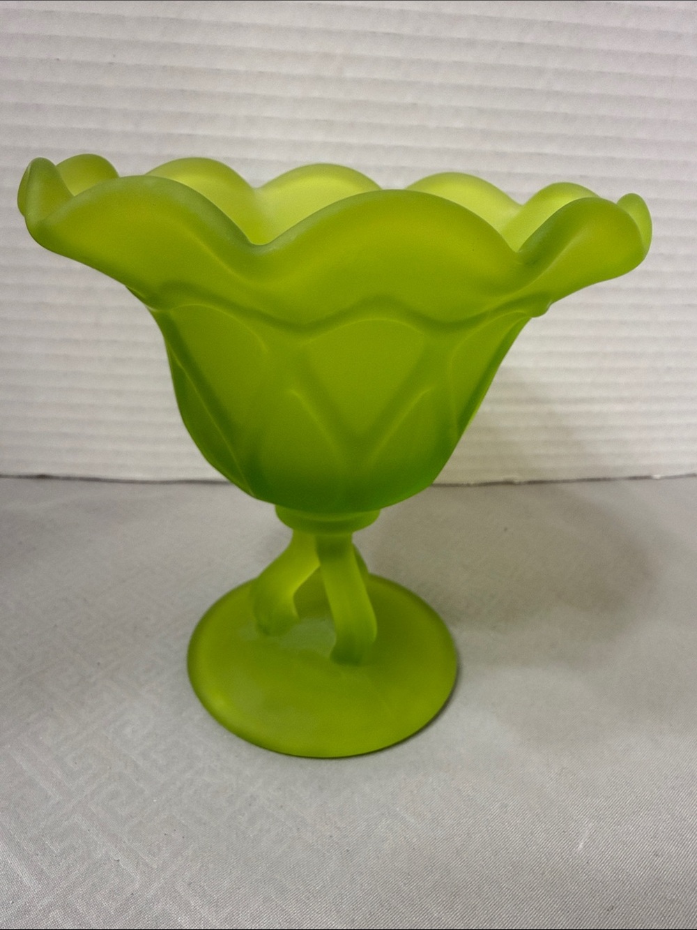 Vtg Westmoreland Green Satin Glass Compote Bowl Footed Pedestal Frosted Ruffle